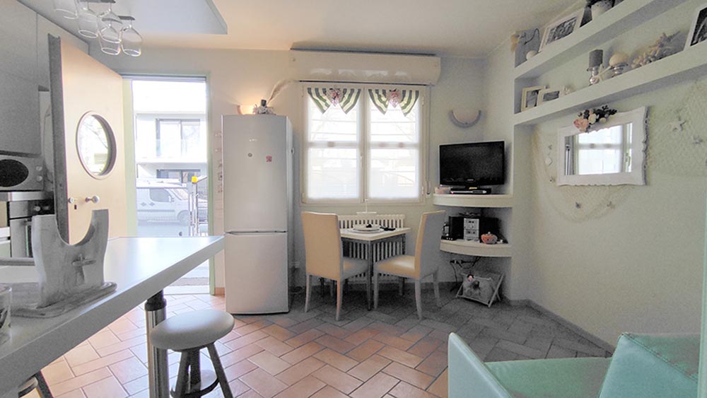 Bilocale piano terra con giardino e posto auto Riccione