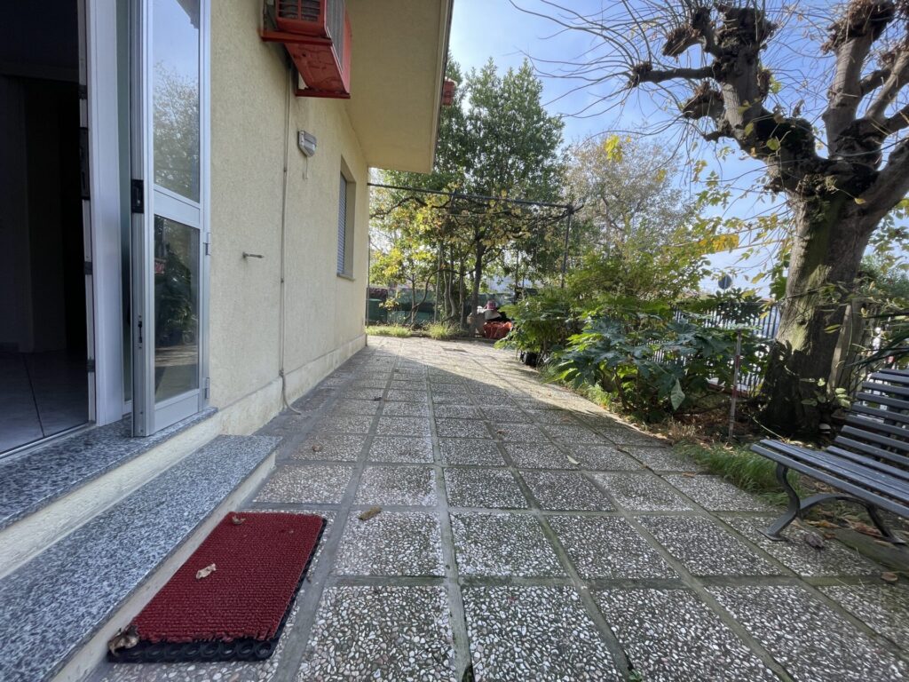 Ampio appartamento con depandance Riccione Alba