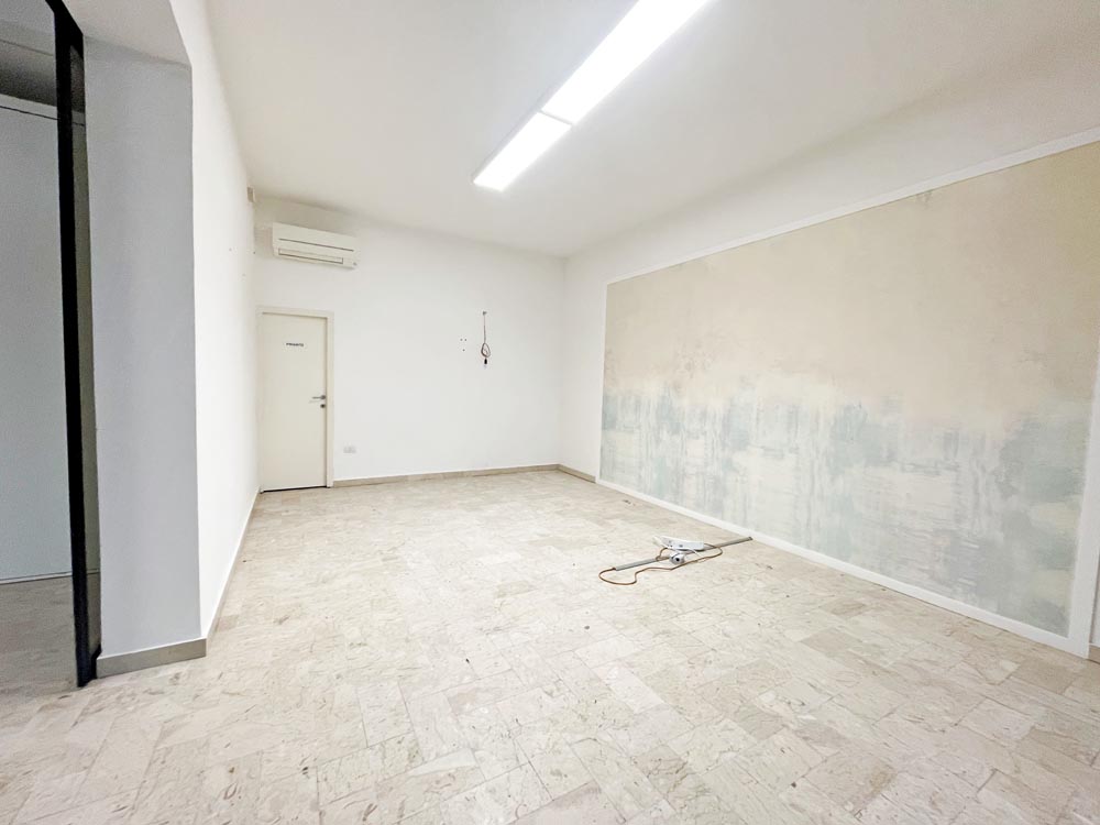 Negozio con doppio accesso Abissinia