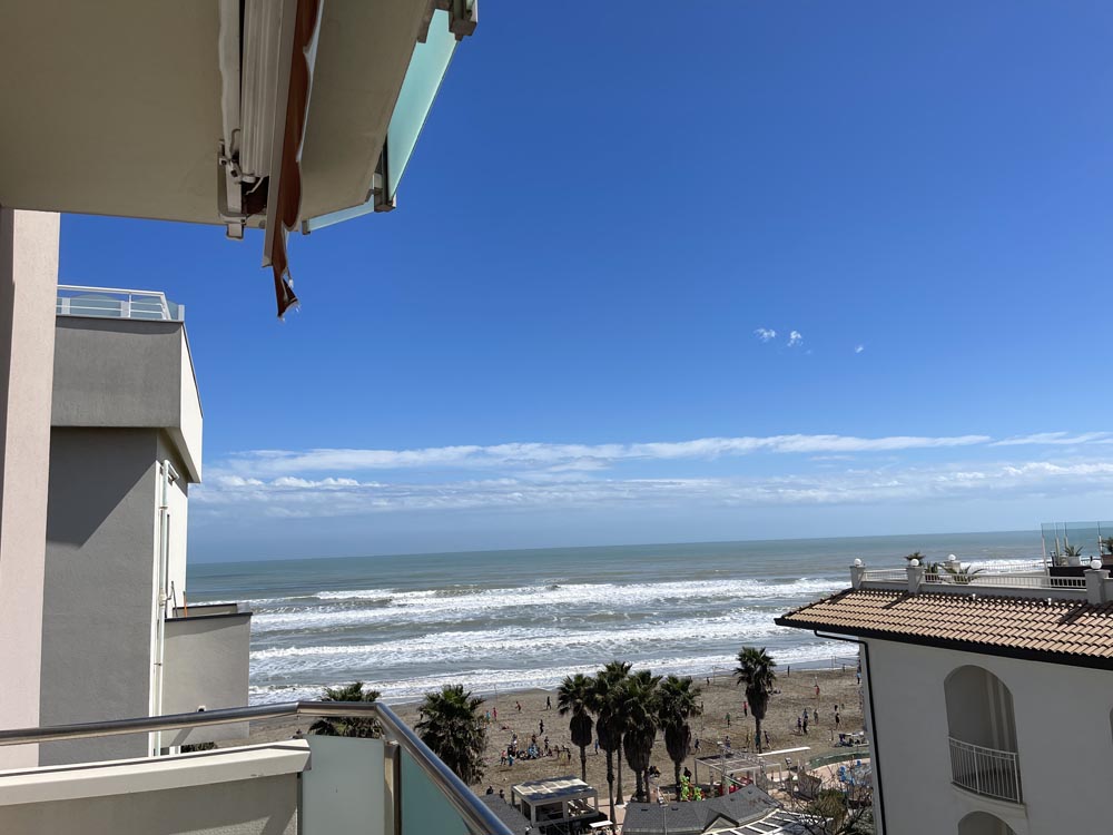 Vista mare Riccione Alba quattro posti letto