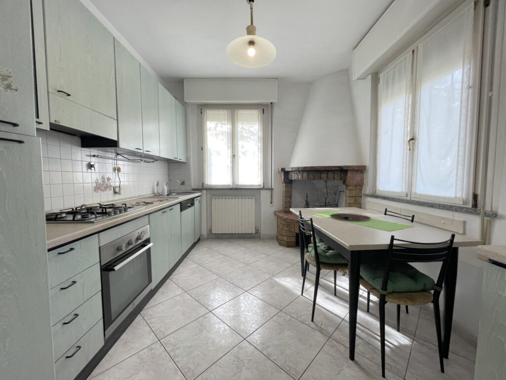 Ampio appartamento con depandance Riccione Alba