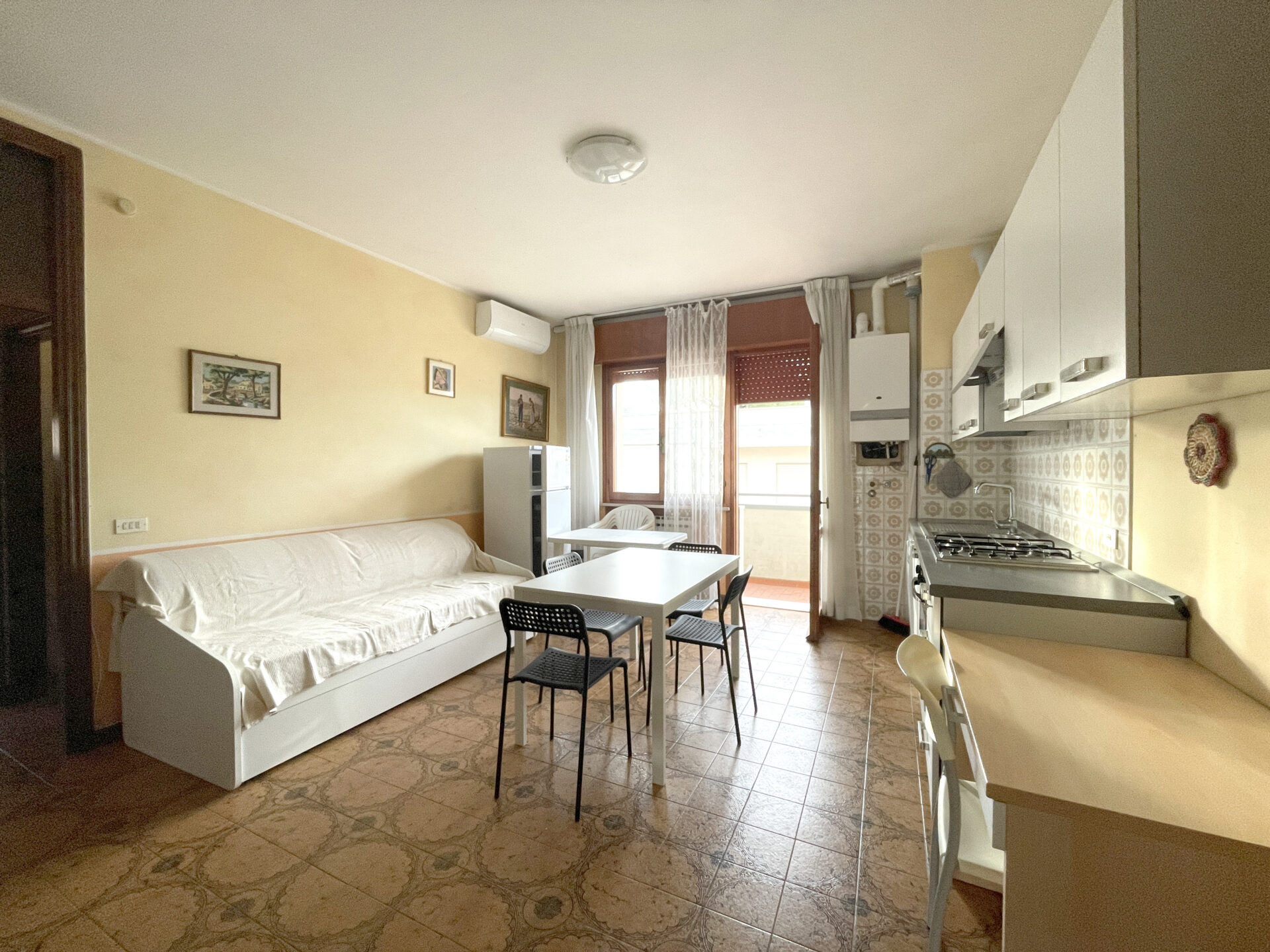 LUGLIO Bilocale 4 posti letto con balcone abitabile alle Terme