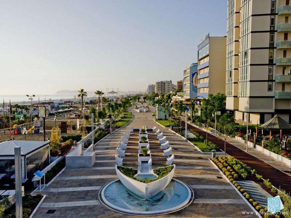 Negozio a 50 metri dal mare